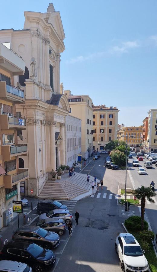 Md House Panzió Civitavecchia Kültér fotó